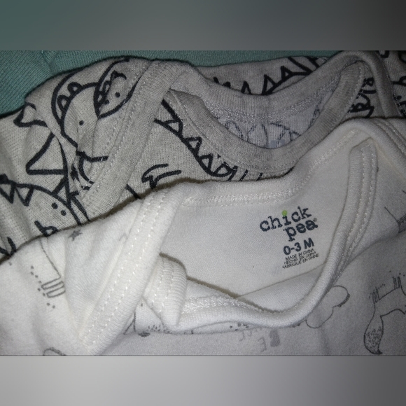 Baby Boy Bundle of clothes! NB, 0-3 mos. Variety of pieces, 24 pcs total. - Picture 7 of 10